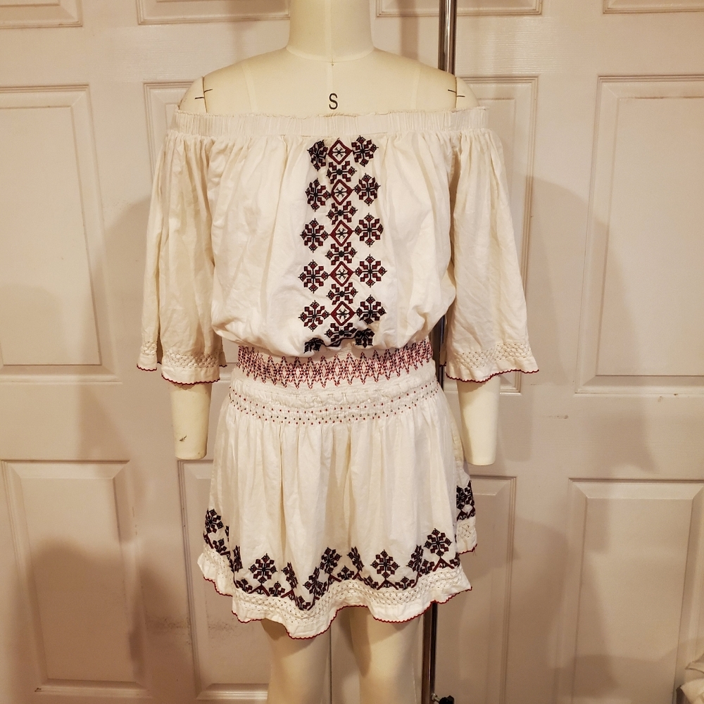 Tularosa off the shoulder mini dress, Embroidered, Size M, Cream